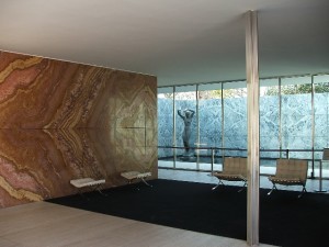Barcelona-Pavilion_Mies-van-der-Rohe
